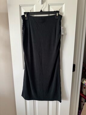Old Navy Black Midi Skirt with Sleek Straight Cut